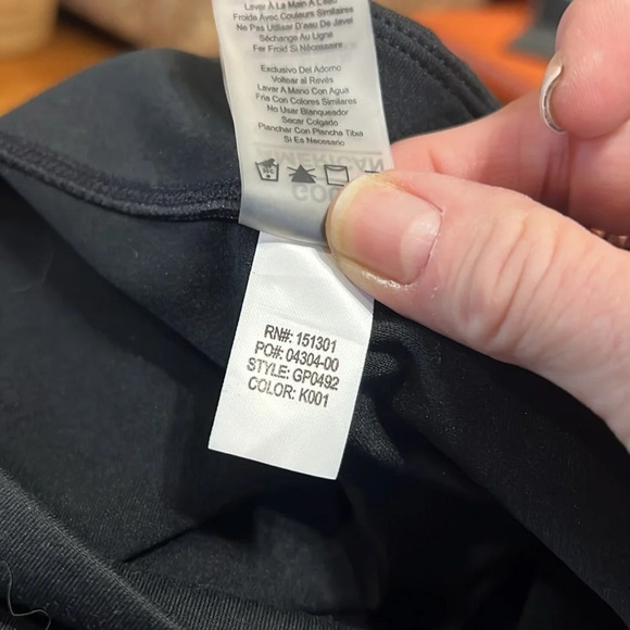 Good American NWT Black Pintuck Mesh Capri Legging Size 5 - Picture 9 of 12